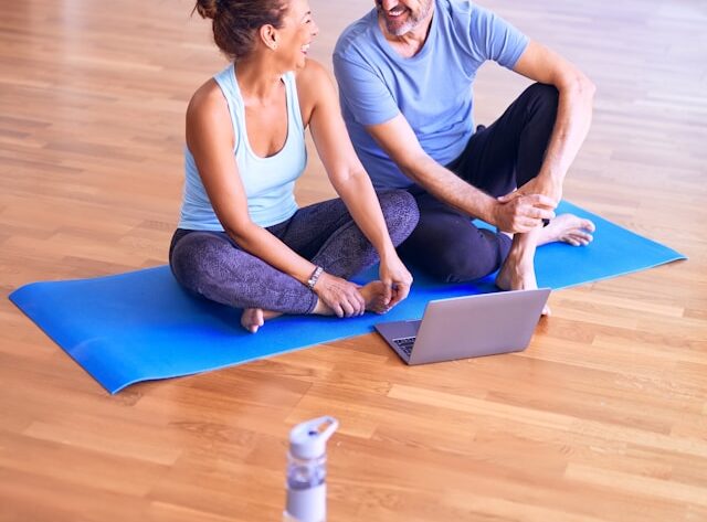 Druga młodość czy drugie podejście? Randkowanie po czterdziestce w świecie aplikacji